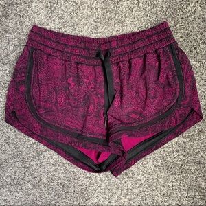 LULULEMON Make a Move Shorts (Size 6)